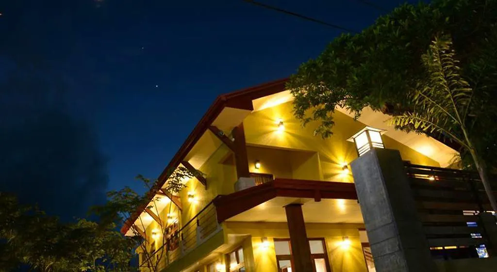 Inlak Garden Hotel Negombo
