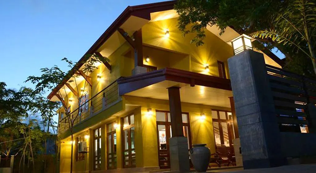 Inlak Garden Hotel Negombo 3*,